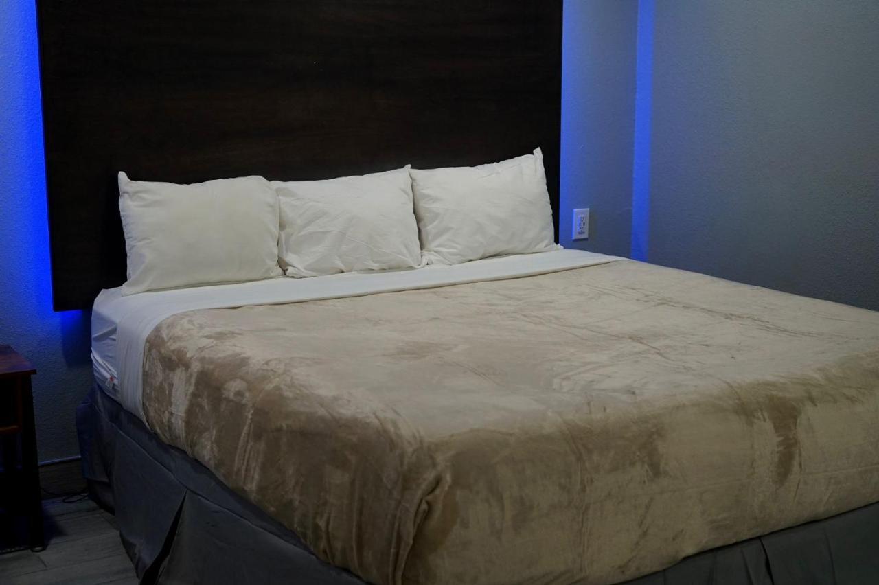 เซเลเบรชั่น สวีทส์ Hotel เซเลเบรชัน ภายนอก รูปภาพ